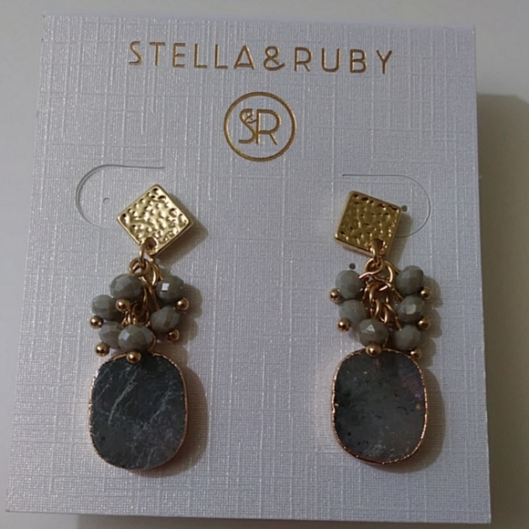 - Stella & ruby earrings - Picture 4 of 5